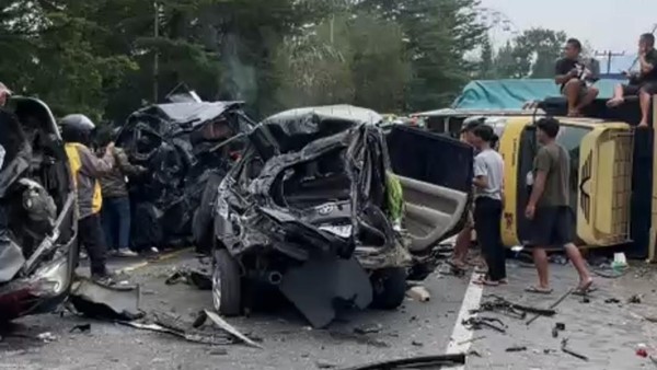 Detik-detik Kecelakaan Maut di Sibolangit Sumut, Diduga Rem Blong